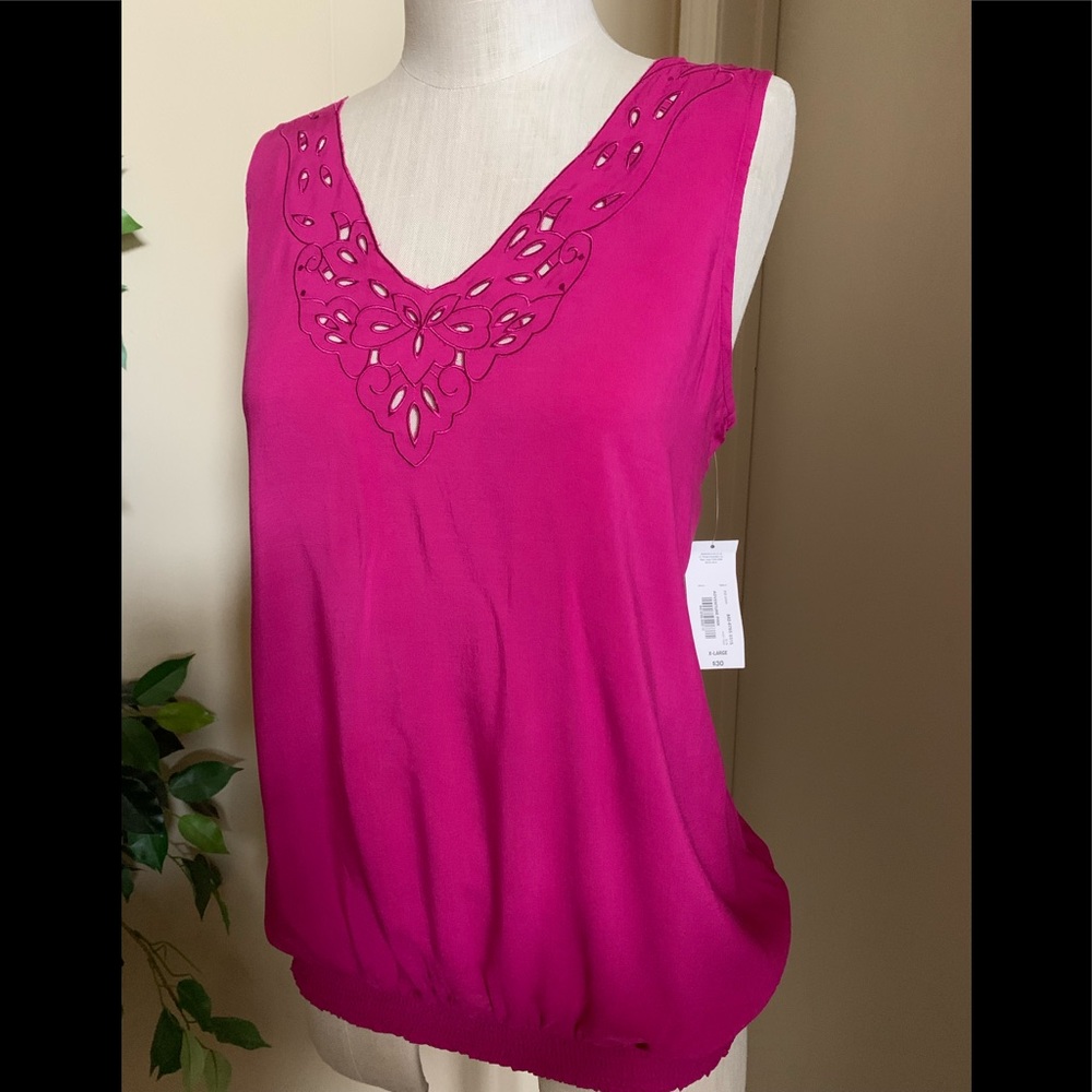 Amazing ANA top
